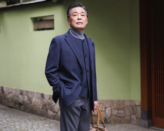 「ザ・スコッチハウス」が小学館「サライ」とコラボレーション俳優の光石 研氏を迎え、旅向けオリジナルアウターウエアを開発