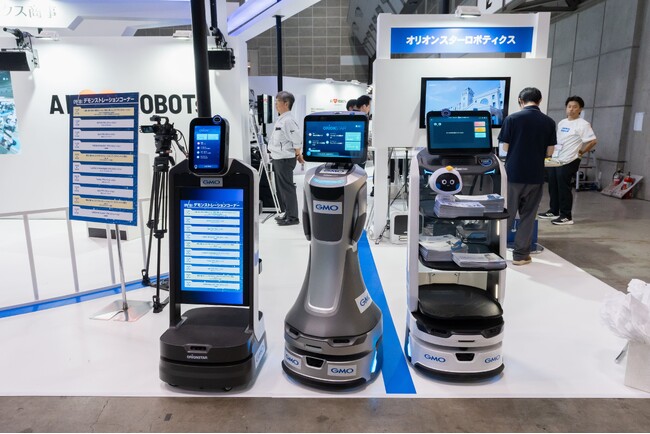 OrionStar Robotics、「Japan Robot Week 2024」にてサービスロボット3機種を展示