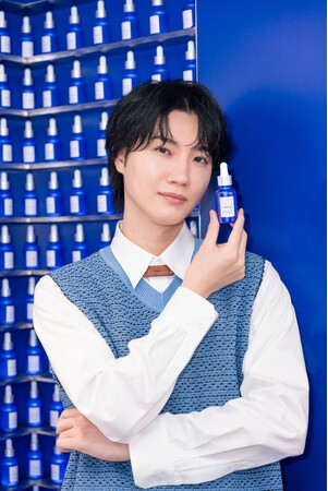 男性も、毎日のスキンケアが当たり前の時代。俳優 桜田通さんも魅了される「タカミスキンピール」