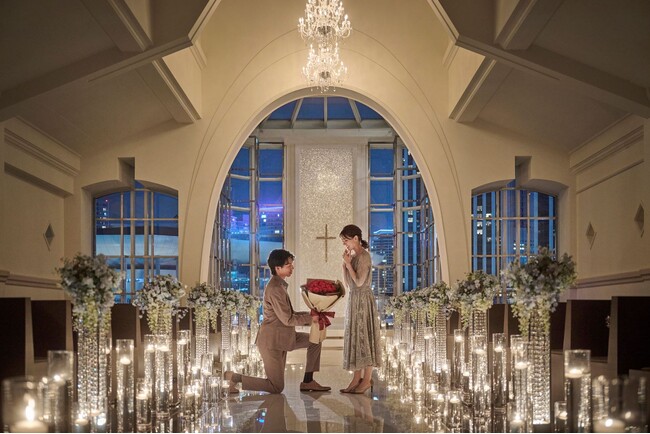 夜景が美しいチャペルを“ふたり占め”して、ドラマティックなクリスマス・プロポーズを！YOKOHAMA BAYSIDE PROPOSE～2024クリスマスプラン～
