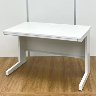 【新規大量入荷情報】1000ｍｍでは小さい、でも1200ｍｍまでは… そんなお客様におすすめ！ 中途半端なサイズがちょうど良い、幅1100mmのデスクを約200台入荷しました！