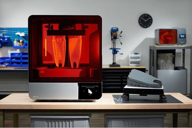 Formlabsはこの度、新製品となる大容量の超高速SLA光造形プリンタForm 4LとDeveloper Platformを発表します。