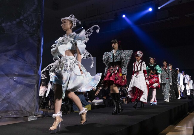 日本で最初のファッションスクール 【文化服装学院】文化祭 伝統のファッションショーが開演！