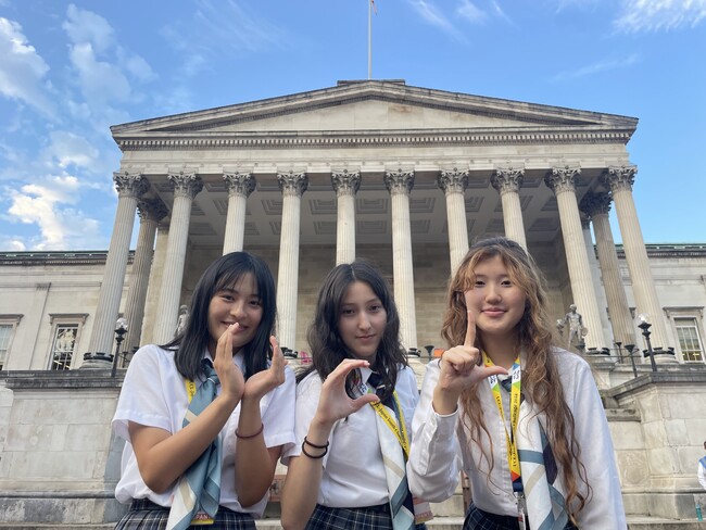 国際高等学校の生徒が英米名門大学を訪問、校内報告会にて現地での学びを伝える