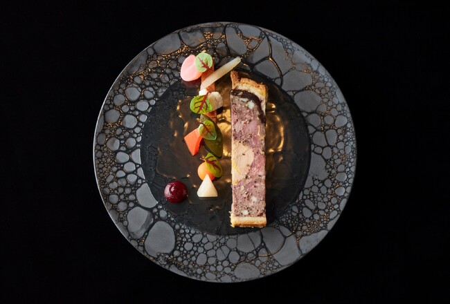 【ザ・リッツ・カールトン東京】『Heritage by Kei Kobayashi (エリタージュ バイ ケイ コバヤシ)』が「ミシュランガイド東京2025」で初の一つ星を獲得