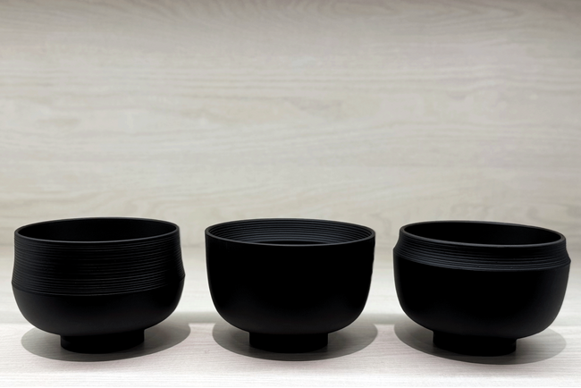 MIRAIWOOD(R)︎ の環境技術で漆器の廃木粉をアップサイクルした、サスティナブルな伝統工芸漆器を開発