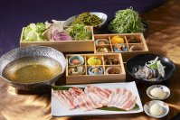 博多もつ鍋の名店が挑む新たな味わい！博多もつ鍋やまや 四条烏丸店で『九州産豚肉のつゆしゃぶコース』10/28提供開始