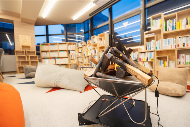 【初のオンライン開催決定!!】人事図書館大見学会 - 人事の学びをもっと身近に。｜2024年10月31日（木）20時30分～