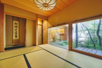 グランマーブル祇園本店の「茶室＆坪庭」を貸し切り。混み合う京都でゆったりと過ごせる贅沢なデザートプラン。