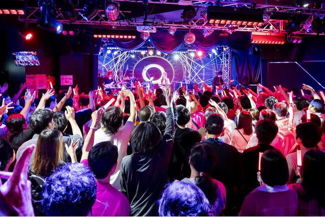 公式ライブレポート到着！トータル歌唱楽曲は31曲！ 2004～2024年、”彩音”の20年を網羅した20周年記念ライブ！