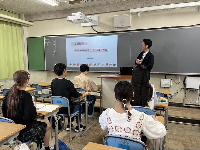 地域活性化を目標に、高津高等学校で特別授業　文化祭・キャンパスツアーで実店舗販売
