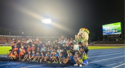 プロの華麗なプレーを生観戦した後は、ピッチに降りてベンチにも座れる！湘南ベルマーレの試合に子どもたちを無料招待する企画で、サポート企業との交流を始動