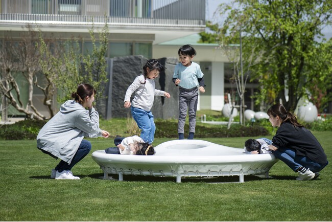 京都芸術大学プロダクトデザイン学科卒業生の株式会社ジャクエツのデザイナーの田嶋宏行さん（2014年度卒）が、今年度のグッドデザイン賞で金賞を受賞！大賞の候補に！
