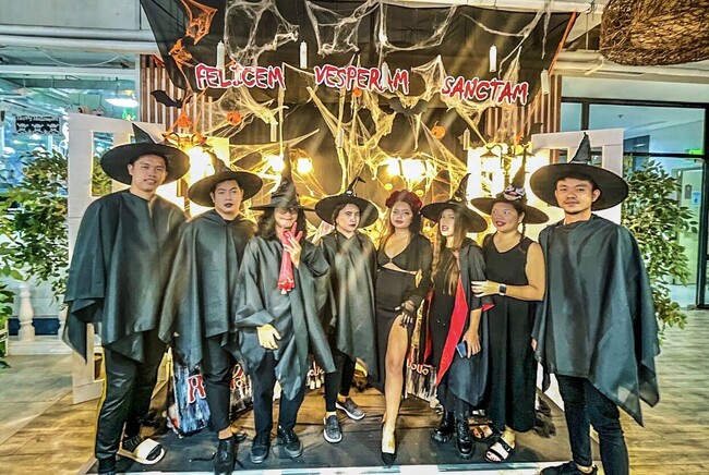 【HALLOWEEN PARTY 2024】ハロウィンで学ぶ英語と異文化！大人も子共も仮装で楽しむQQEnglishの特別イベントを開催します。