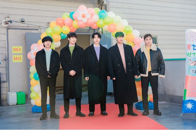 「社長ドル・マート」イ・シニョン、シウミン（EXO)、チェ・ヒョンウォン（MONSTA X) らキャスト撮りおろしインタビュー映像を収録したDVD発売決定！サイン入りグッズプレゼントCPもスタート！