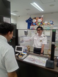 相模鉄道が駅窓口の多言語化対応に向けて字幕表示システム 「CotopatⓇ Screen」 を導入