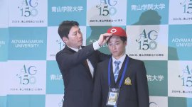 新井監督とドラフト1位・佐々木泰選手 新井監督とドラフト1位・佐々木泰選手