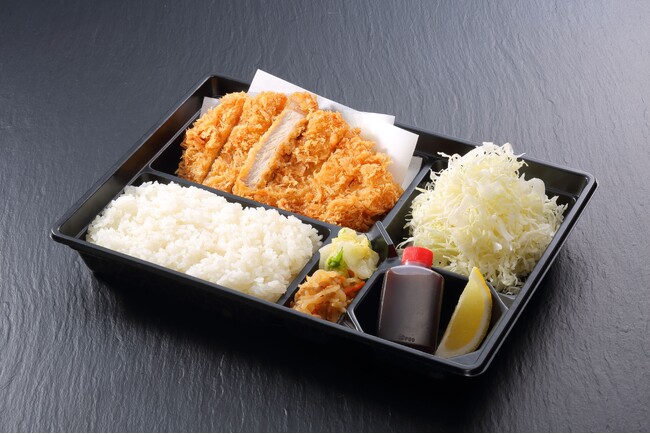 デリバリーはじめました!紫峰もち豚を使用したとんかつ専門店の味を、ご家庭でもお楽しみいただけます