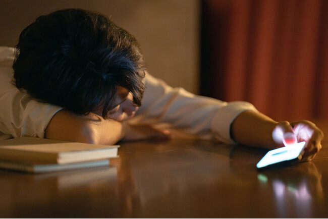 【オミカレ婚活実態調査】恋愛相談をしたい男性の3割以上が「相談できる人がいない」の現状。ひとりぼっちのクリスマス回避に友人への恋愛相談も重要に。