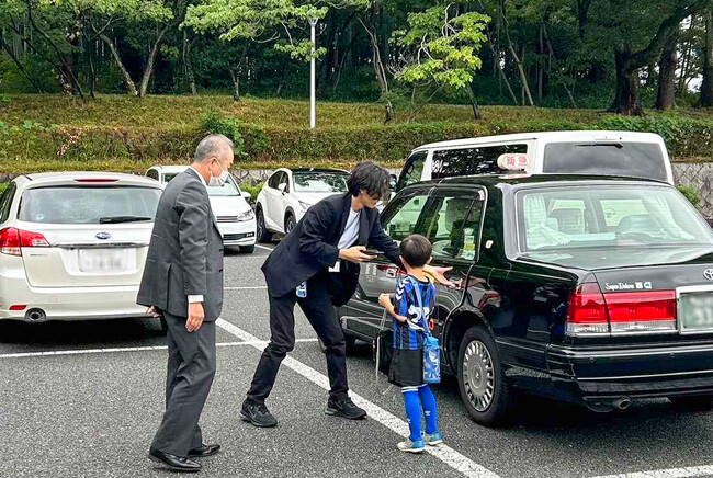 関西初！実証実験で習い事の送迎をサポート！こども専用乗り合いタクシーを運行