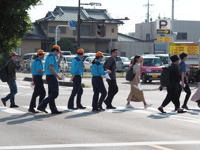 駅×アートプロジェクト始動！アートの力で魅力的な駅空間を創出します！～はじまりはBLUEから～