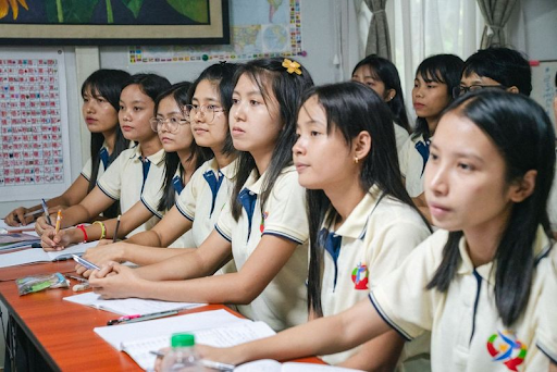 ST Agency 、驚異の成長｜ミャンマー日本語学校の在校生、異例の1,000人突破！人気日本語学校へ急成長の秘訣