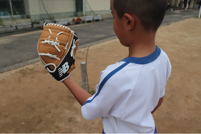 ワールドチャンピオンになったドジャース大谷翔平選手の想いがあわら市に息づく｜”あのグローブ”を貰った小学校にインタビュー