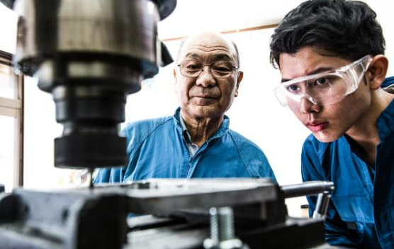 【ウィザス】外国人を雇用している、採用を検討している経営者・人事担当者必見!