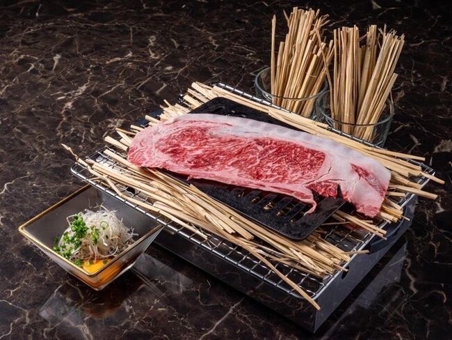 焼肉業界初！！藁焼肉！！