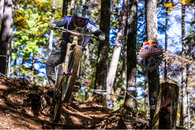 111名のライダーが5時間ぶっ通しで長野の山を駆け降り、 最速のタイムを競うマウンテンダウンヒルイベント　「Red Bull Downtime」若手ライダーが男女ともに優勝を果たす！
