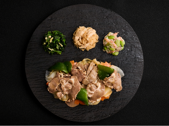 ラム肉食べて疲労回復！食べやすさ重視で厳選した食材を特製タレで楽しんでほしい「野菜といただく至福のジンギスカン」がナッシュから新発売