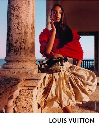 【ルイ・ヴィトン】バルセロナのこの上なく美しい建築が舞台 2025 ウィメンズ クルーズ・コレクション広告キャンペーンを公開