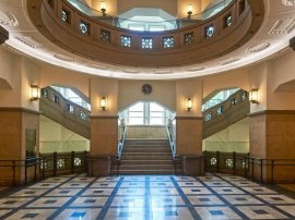 港区立郷土歴史館 2階中央ホール 港区立郷土歴史館 2階中央ホール