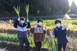 起業家の方と一緒に農業体験 起業家の方と一緒に農業体験