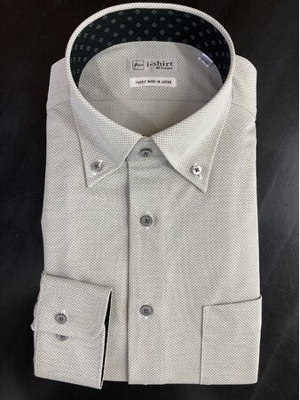 ロングラン商品“i-Shirt”の新柄が人気、前年比100％※超えと好調に推移はるやま今季のおすすめはビジュアルにこだわり布帛見えを追求した『i-Shirt トップヘザーシリーズ』