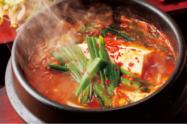 2024年12月　東京ミッドタウンに新店オープン　韓国食堂＆韓国惣菜「食堂 水剌間」 恵比寿で人気の「水剌間」が新業態で登場！