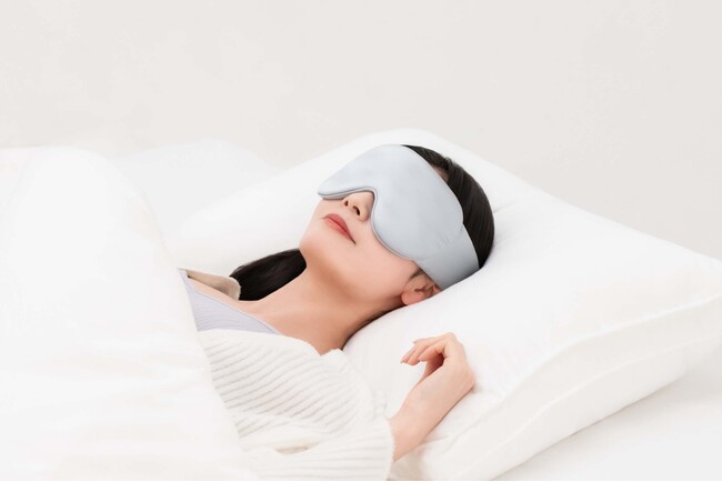 累計販売100万個突破の「COCOSILK」から、快適な睡眠に導く『シルクアイマスク』が新登場!