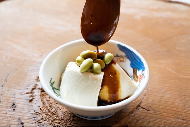 口の中でとろけるようなやわらかさ♪こだわりのクラフト豆富が大人気！〈YACCO豆富店〉長期POP-UPで大丸神戸店に登場！
