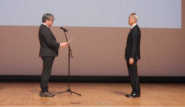 【東洋建設】当社研究顧問の磯部雅彦博士が「海岸工学論文賞」を受賞