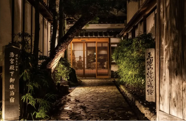 丹波篠山・料理旅館近又より【冬季限定】2大ジビエを贅沢に堪能！天然熊肉料理と最上級猪ロース肉ぼたん鍋コースが登場。