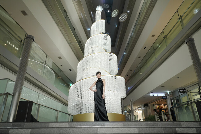 「OMOTESANDO HILLS CHRISTMAS 2024」表参道ヒルズ　クリスマス点灯式に、大政絢さんが登場