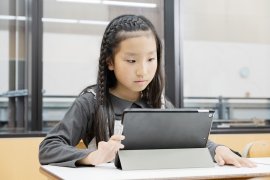 「深く」思考する姿勢が身につく 「深く」思考する姿勢が身につく