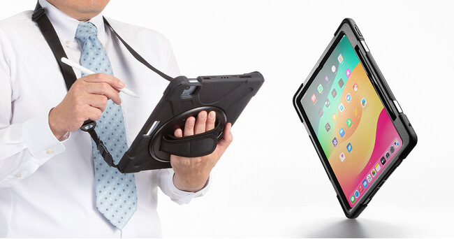 回転ハンドル、スタンド、ショルダーベルト付きのiPad用耐衝撃ケースを発売