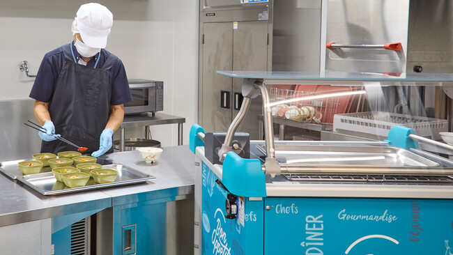 【事例公開】 エレクター、再加熱ワゴン「マルチサーブ」を導入した医療法人慈風会の「あつち葛飾クリニック」の使用事例を公開