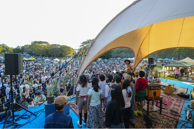 シンガーソングライター・Caravanによる子どもたちとの共演も実現。地域とのつながりを深めた2回目の「HARVEST PARK 2024」終了、新たな日常へ。