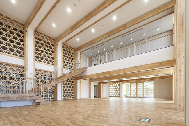 AQ Groupが手掛ける中大規模木造建築のフラッグシップ　　　　　日本初、純木造８階建て本社ビルが「ウッドデザイン賞2024」を受賞！