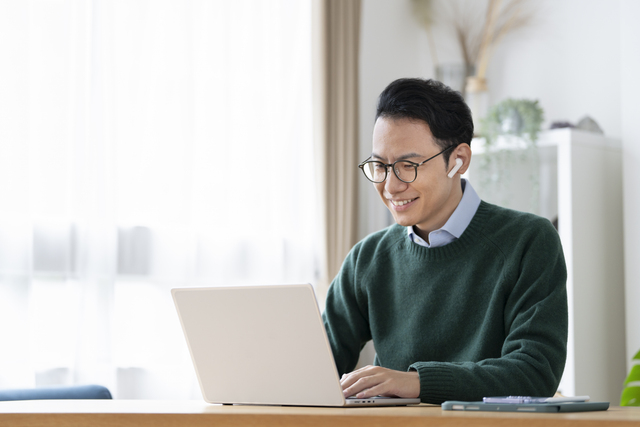 リスキリングに取り組んでいる企業は8.9％にとどまる　時間や人材などリソース不足と、モチベーションの維持が課題に