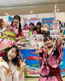 アイドル声優チームがブースに登場 アイドル声優チームがブースに登場