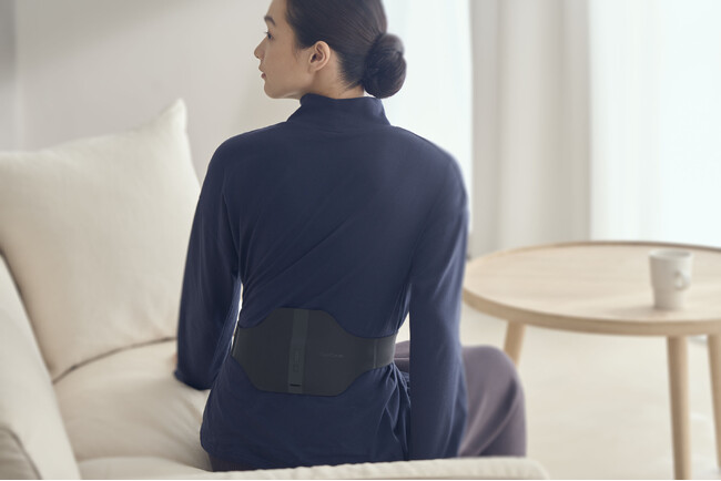 高周波治療器 コリコランワイドに腰アタッチメントがセットになった「EW-RA550W」を発売