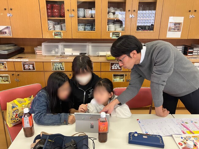 次世代の可能性を広げ、多文化こども食堂でのプログラミング教育支援を開始